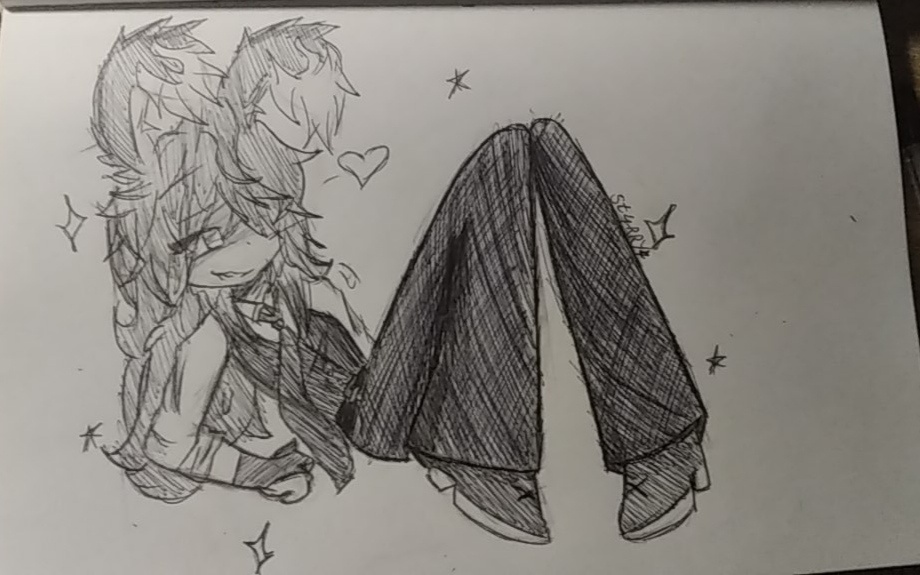 Ы!.. задолбалась ему руку рисовать...:_)