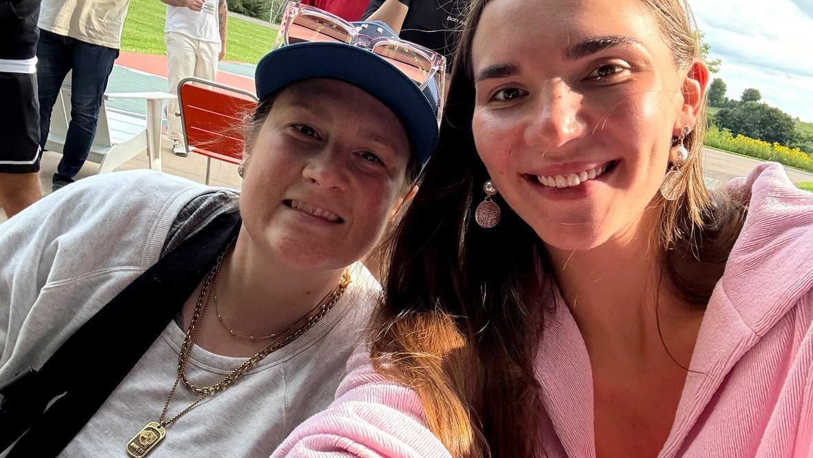    Мария Клюндикова и тренер «Миннесоты» Линдсей Уейлен.из личного архива