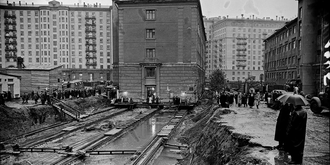Как в Москве двигали дома со спящими жителями?