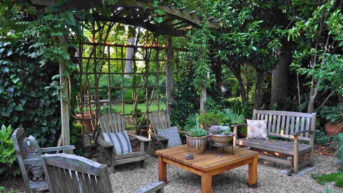 "Зеленая комната" в саду