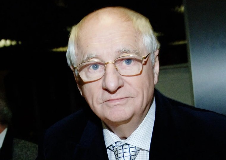 Снимал дочь голой, обманывал цензоров и жил под чужой фамилией: все о режиссере Марке Захарове