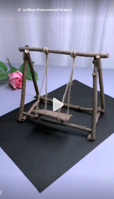 Декоративная игрушка качели для уюта