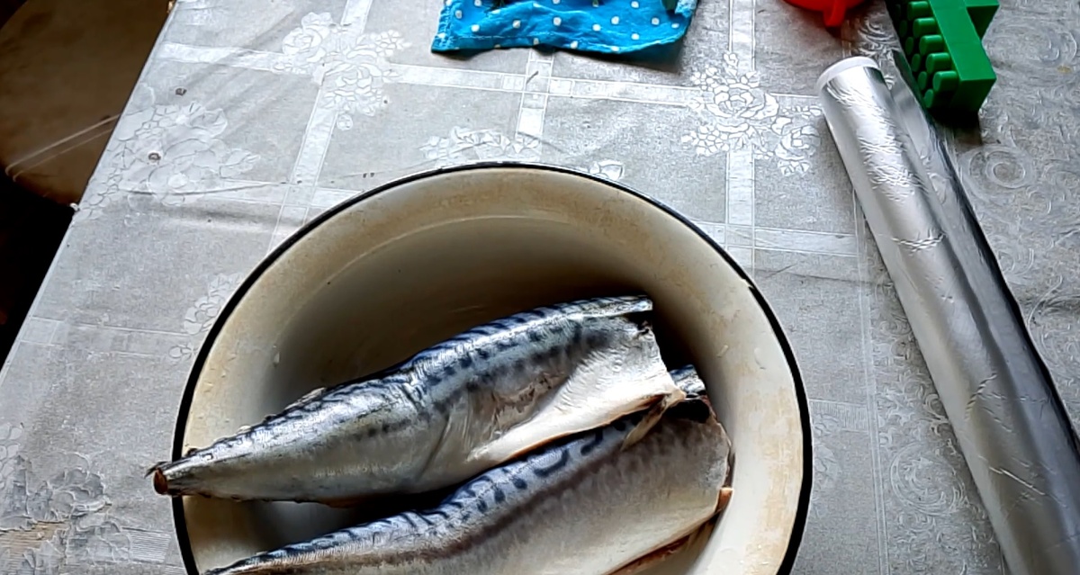 Разделанная и промытая скумбрия. Фото автора.
