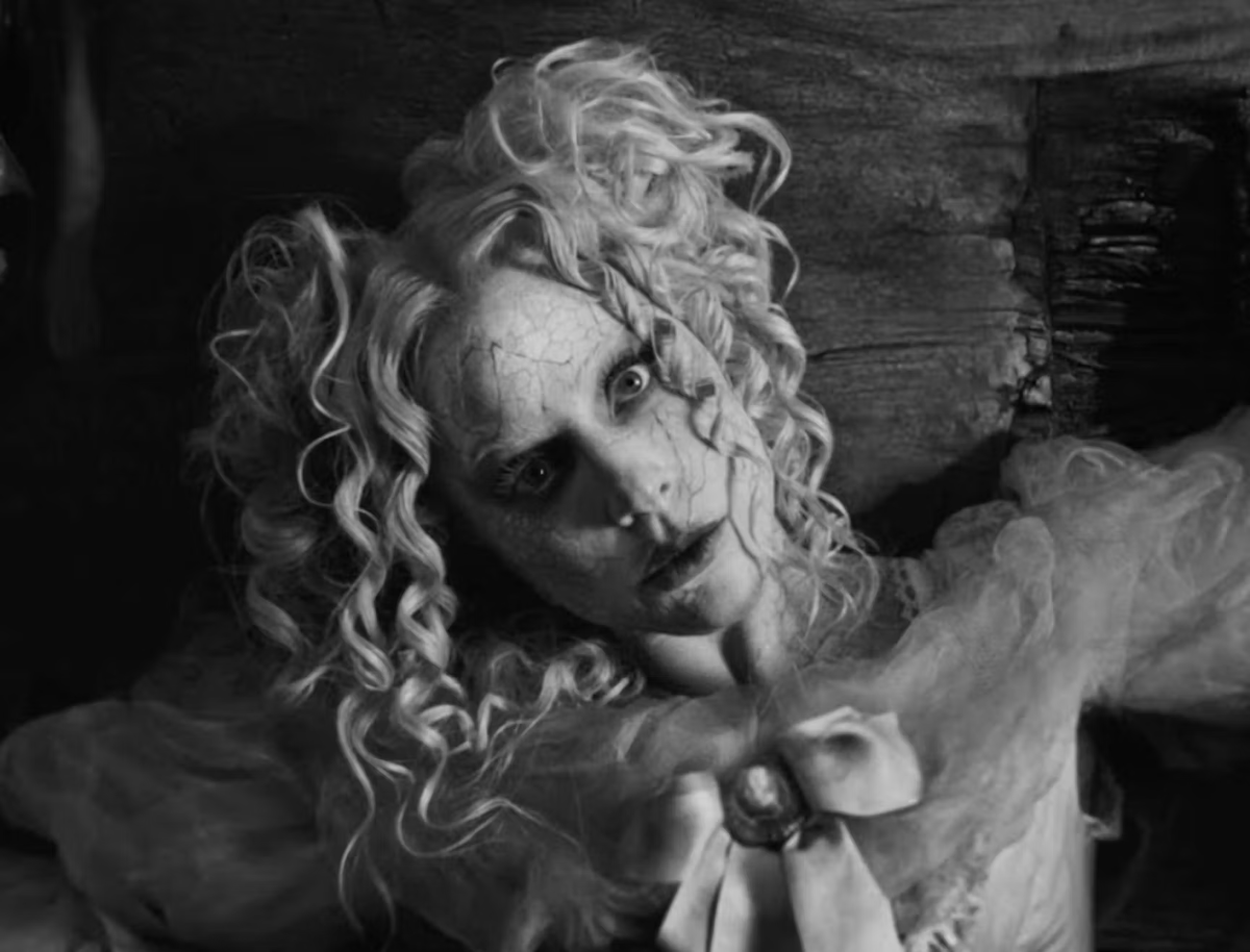 Lady Gaga "The Dead Dance" Music Video, открытые фотоисточники