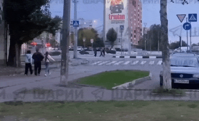    Враг наносит удары прямо с черты города Харькова. Видео с ТГ-канала оппозиционного украинского журналиста Анатолия Шария