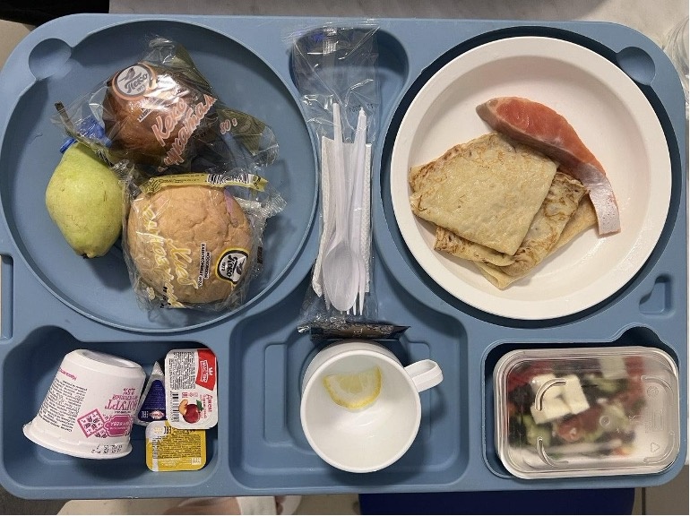 Я всегда шутил, что на этом завтраке поставщик выигрывал тендер по поставке еды в больницу