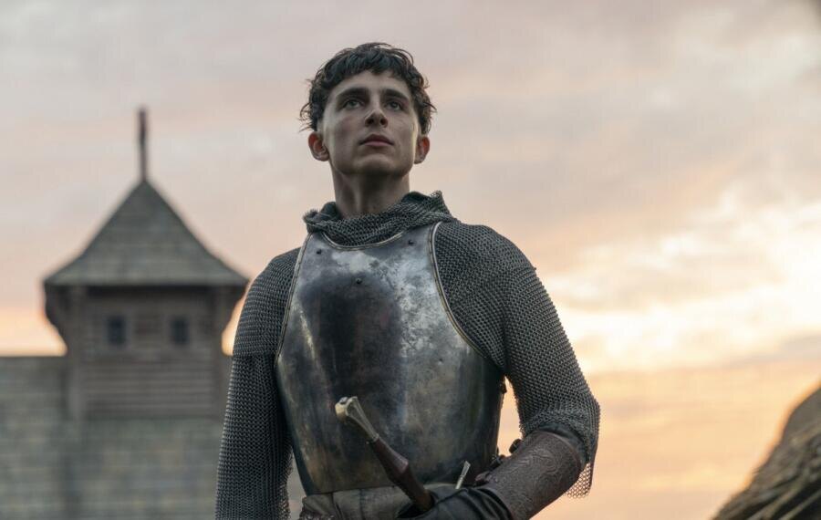    Кадр из фильма «Король (The King)», 2019 г.