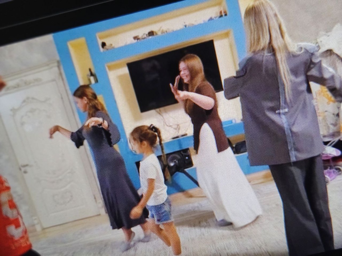    Дагестанские танцы после испытаний. Всё по сюжету. Фото: Царьград/Кадр из шоу