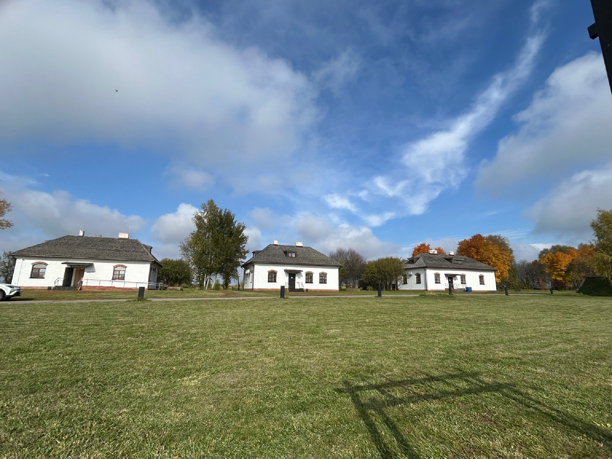 Ах, какие виды там были! Небо, просторы, красота! И недаром мои дети оттуда уезжать не хотели в первый раз и в этот раз тоже. 