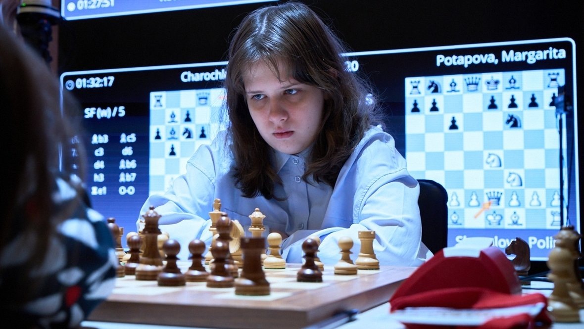 Самая юная чемпионка страны в истории российских женских шахмат 16-летний гроссмейстер Анна Шухман. Фото: Яндекс Картинки