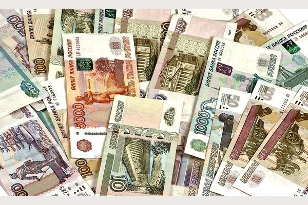    Банкноты Банка России / Источник: Votkinskonline.ru ©
