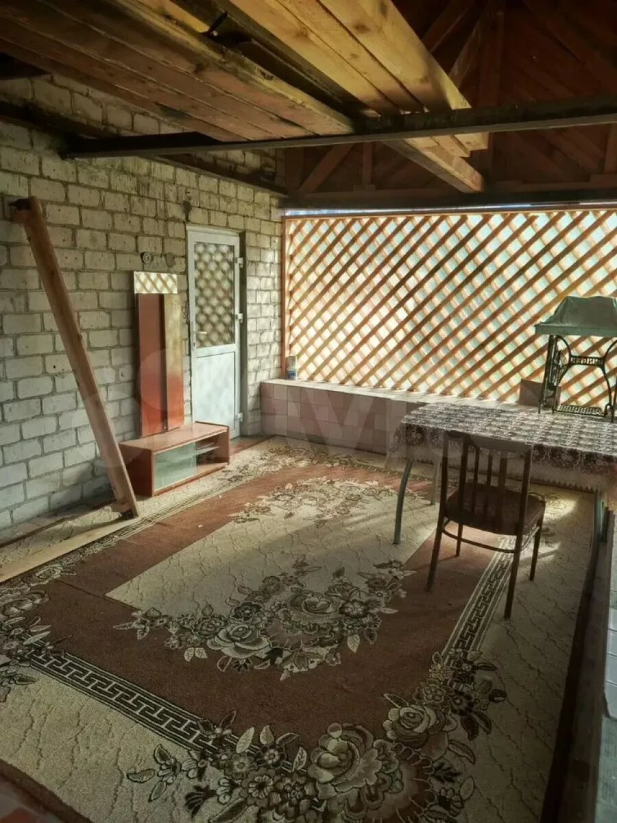    Усадьбу с двумя домами и большим садом продают в Горном Алтае. Источник: avito.ru