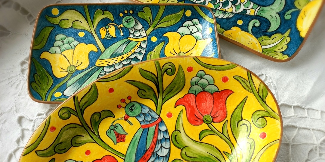 Когда Русская Душа Расцветает на Керамике: Надя Егорова – Волшебница, Что Вдыхает Жизнь в Древние Мотивы!