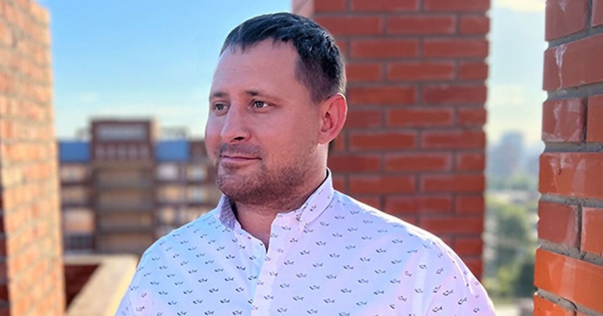 Председатель ЖСК Артём Воздвиженский помогает людям в достройке проблемных домов.