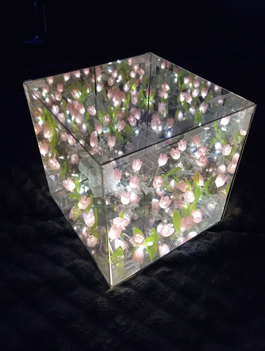 У меня счастье, когда счастливы мои дети,даде от такой мелочи, как самостоятельно собранный ночник