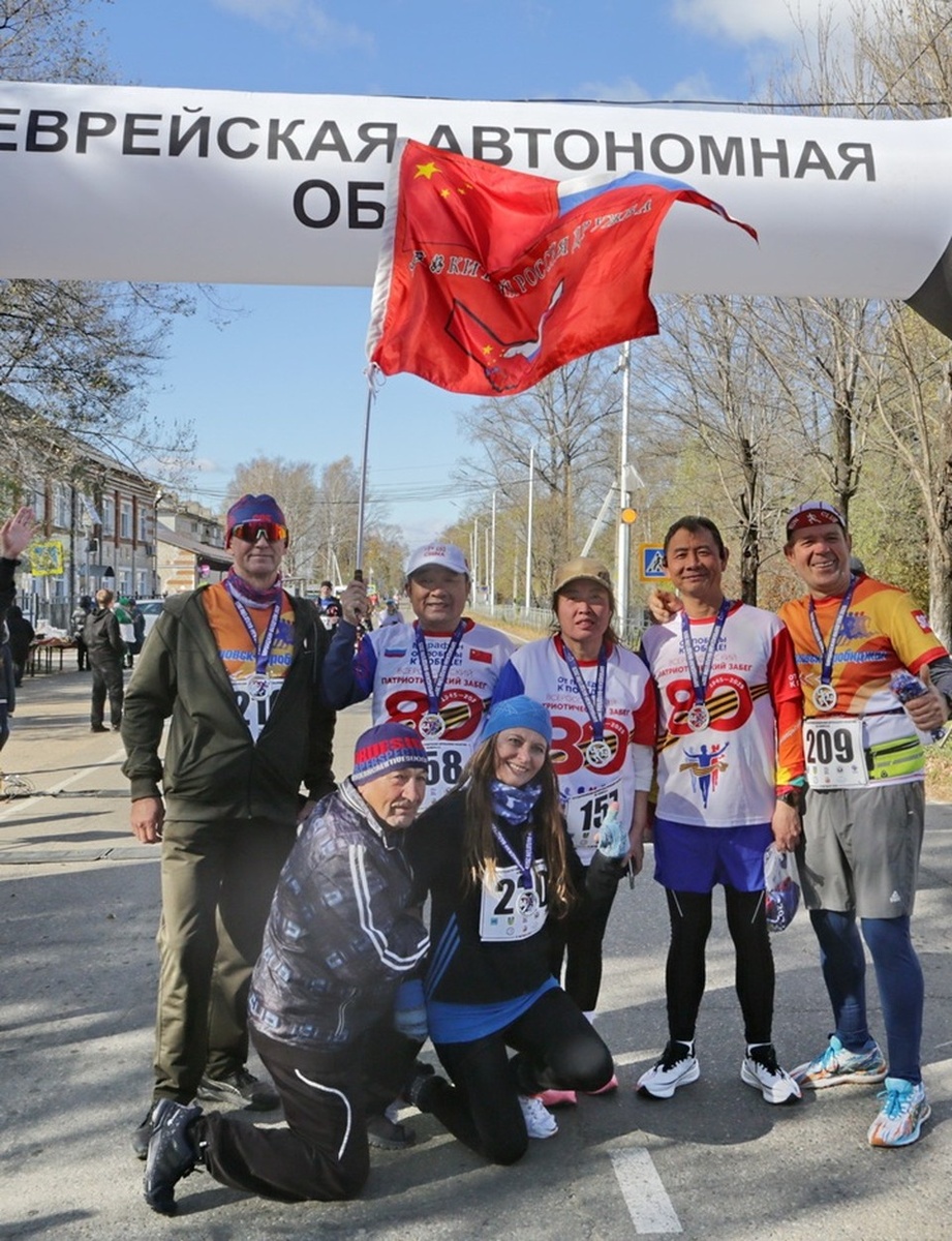   Среди легкоатлетов были представители несколько поколений Андрей САВЕЛЬЕВ
