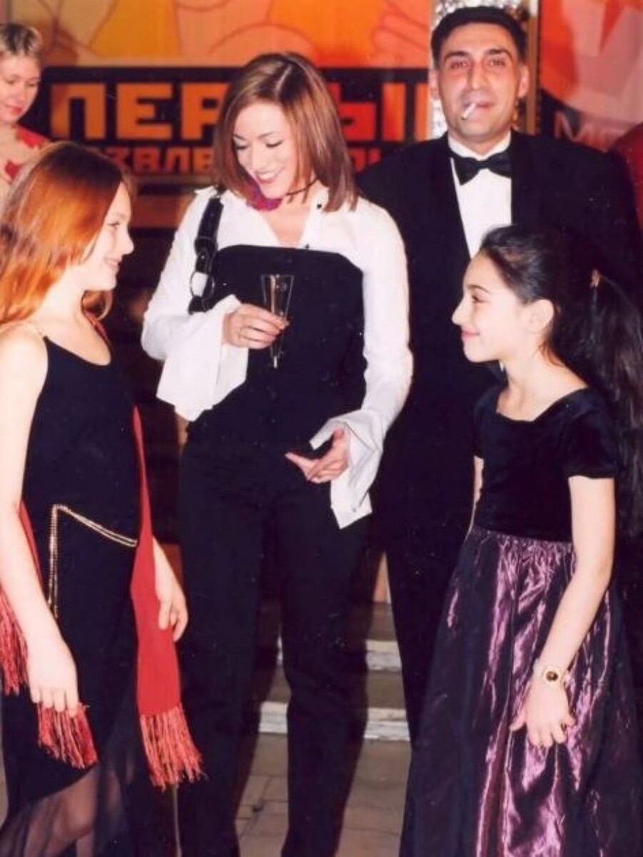    Фотографии из жизни Тиграна Кеосаяна разных лет. Источник: t.me/msimonyan