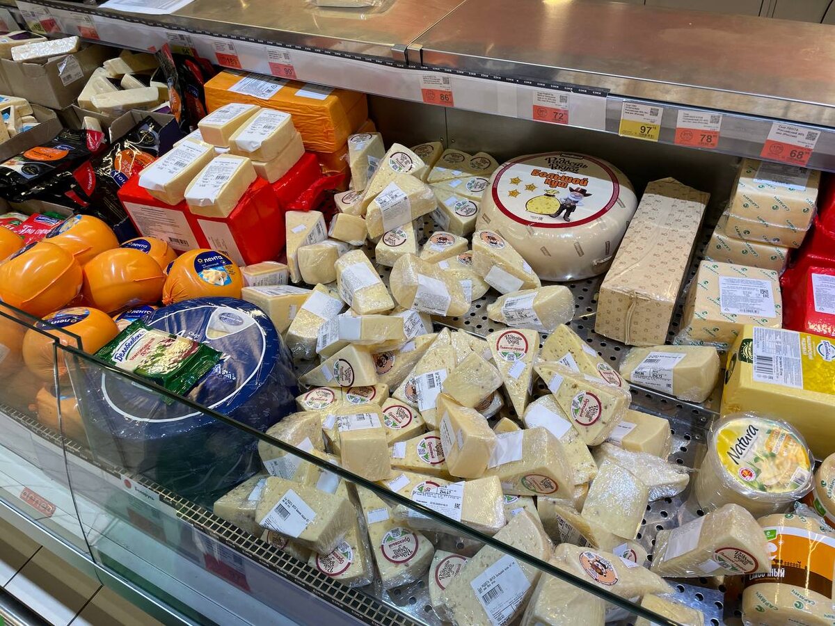    Купил в "Чижике" плавленый сыр "Дружба" за 39 рублей и проверил его на качество - честный отзыв, еще и берите вкусный рецепт