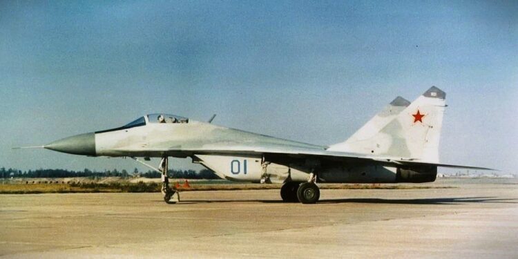    РСК «МиГ». Первый опытный экземпляр МиГ-29 (самолет №901)/РОСТЕХ
