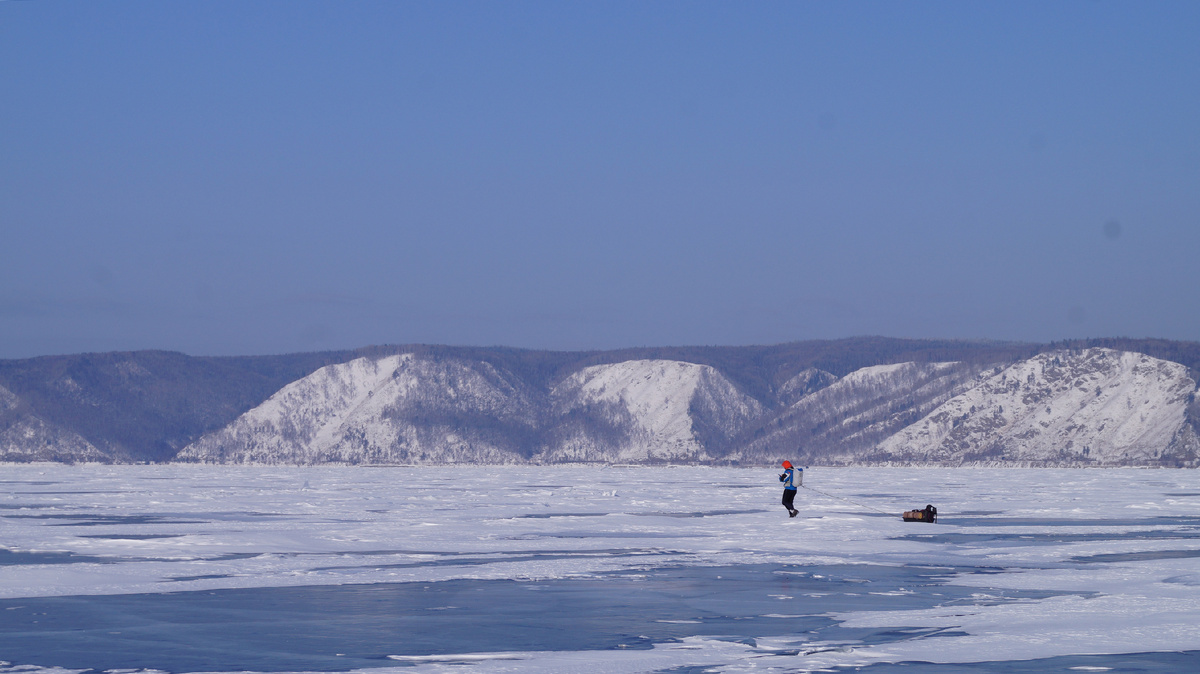Андрей вдалеке