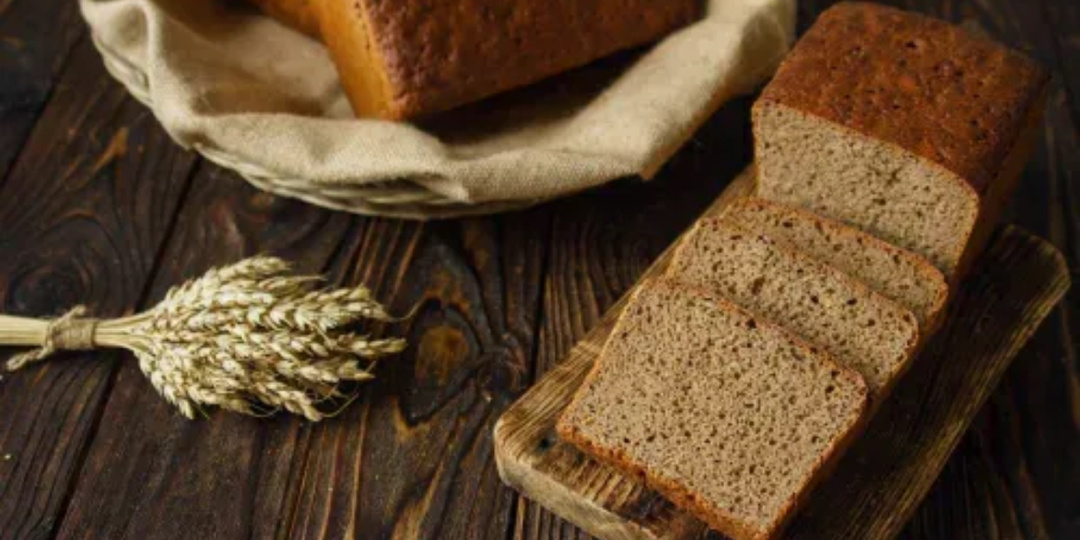 Как приготовить темный хлеб дома