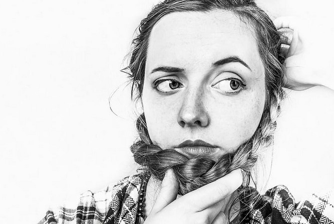 Поклонницы блогера буквально сходят с ума от своего кумира и порой готовы на самые отчаянные шаги.