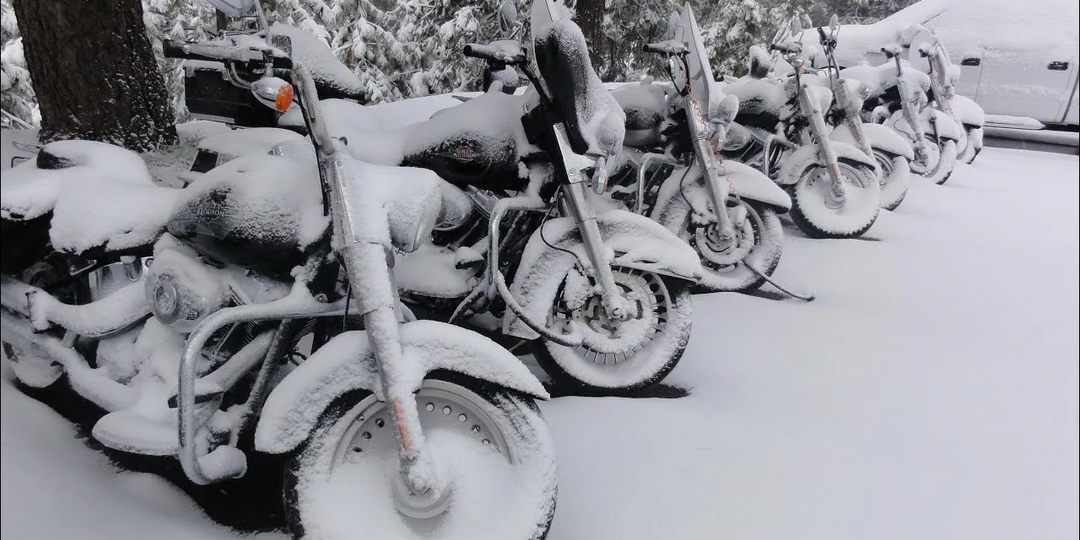 Зимнее хранение мотоцикла: философия заботы, покоя и верности дороге