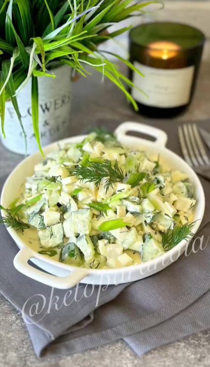 САЛАТ ИЗ ЯИЦ И ОГУРЦОВ