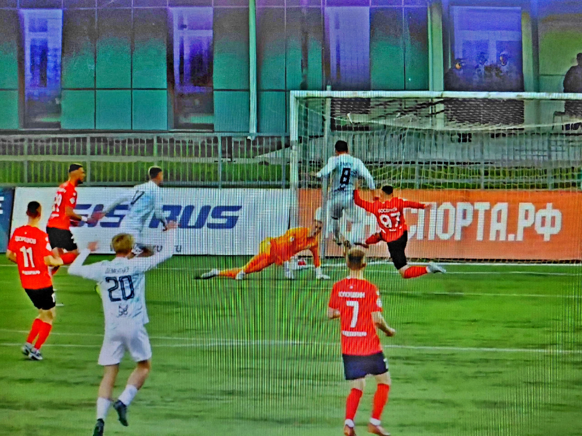 Артём Даценко забивает первый и единственный гол зенитовцев в этом матче