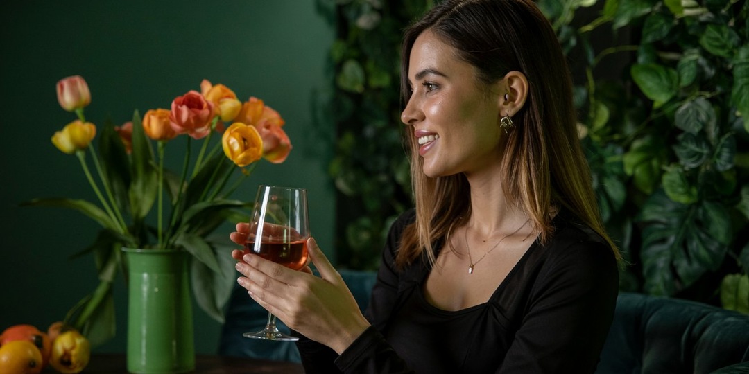 Открыли бутылку? Изучаем правила «проживания»: сколько хранится вино после этого.