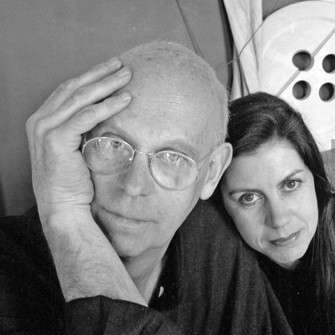 Клас Олденбург и Кошье ван Брюгген. Так пара выглядела в 1988 году. Источник фото www.gettyimages.com