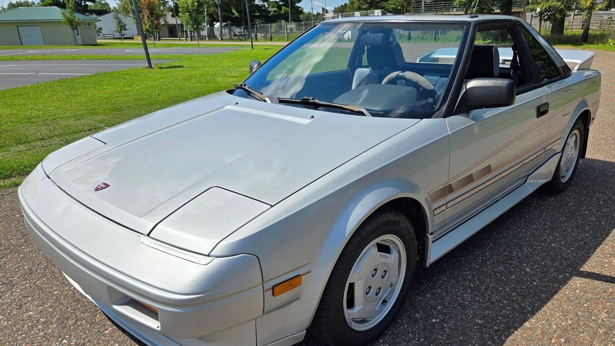 Toyota MR2 1986