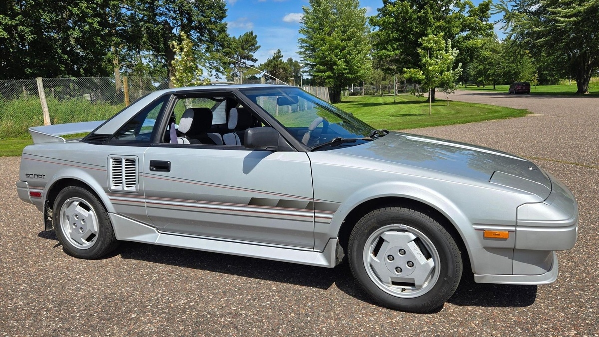 Toyota MR2 1986