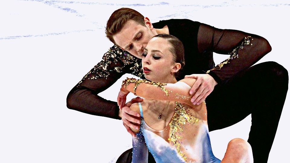 Саша даже устояла на приземлении, но потом всё же не удержалась