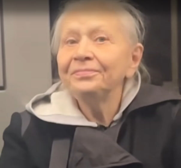 78-летняя пенсионерка дала отпор группе провакаторов в метро. Фото: соцсети