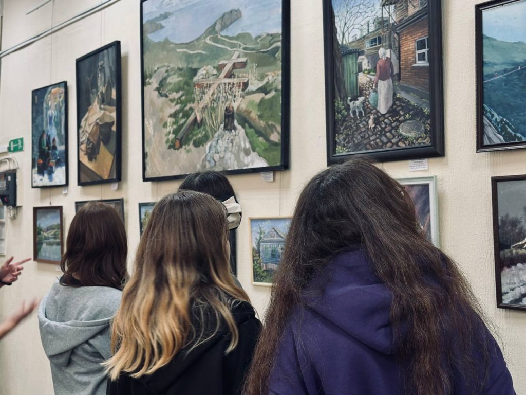 Листайте вправо, чтобы увидеть больше изображений