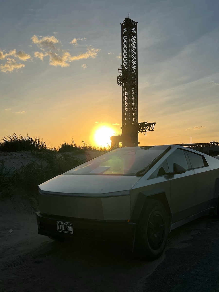 Приехала инспекция на стартовую площадку 