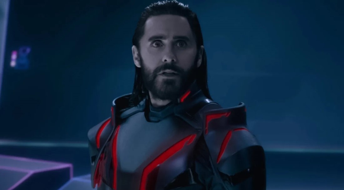     Кадр из фильма «Трон: Арес» (2025)