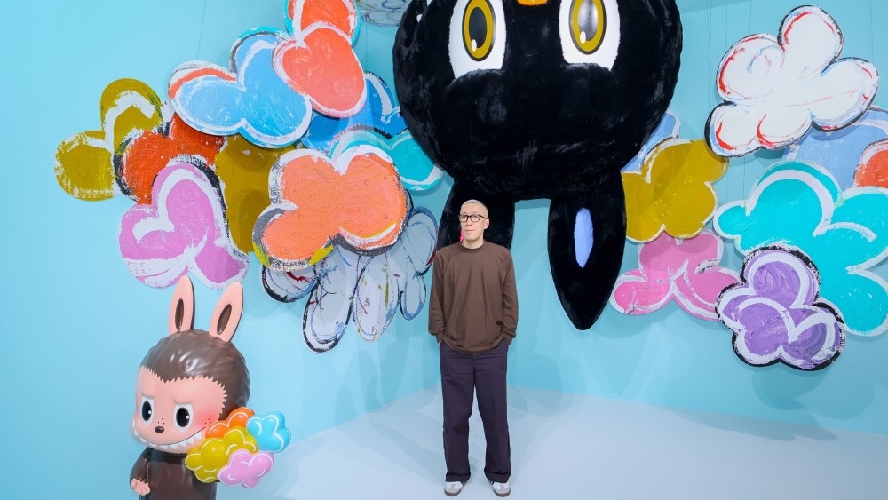    В Шанхае проходит выставка в честь 10-летия лабубу (фото 1)