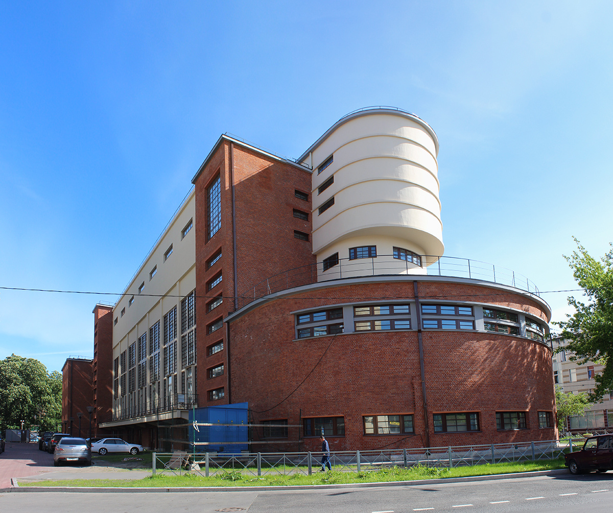 здание фабрики "Красное знамя", фото из открытых источников