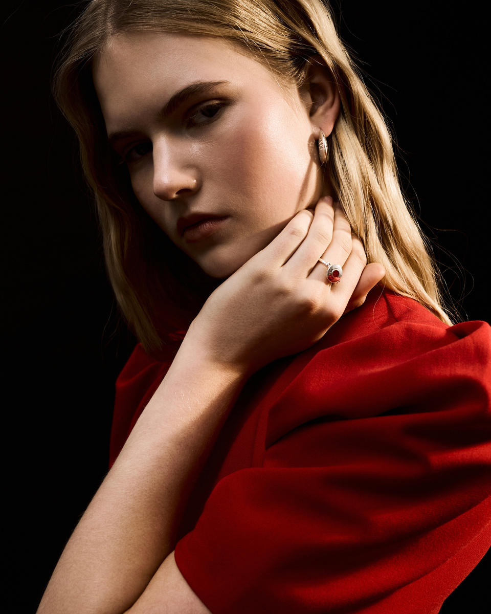 Малое кольцо из серебра makosh арт. 76005