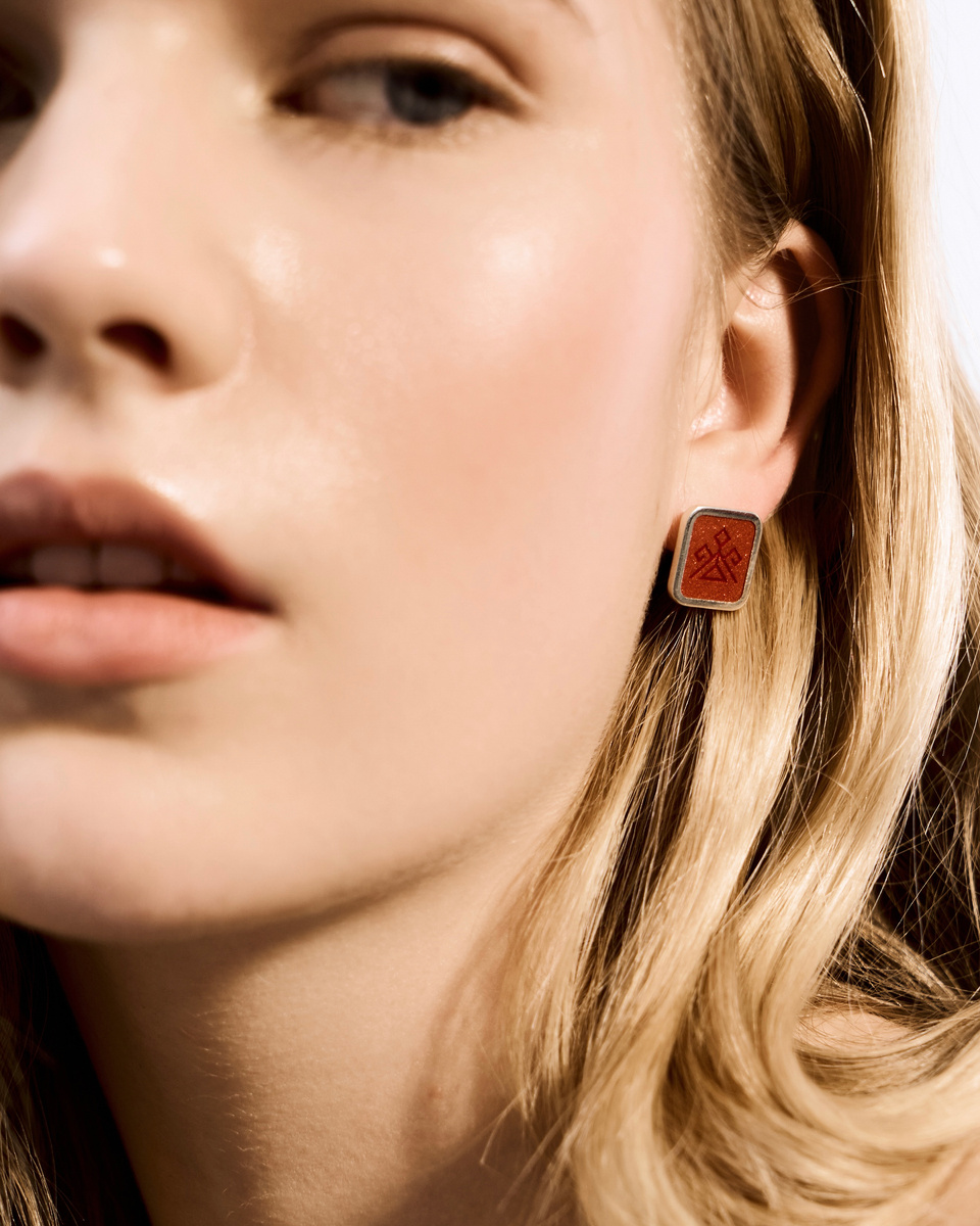 Пусеты из серебра makosh арт. 76008