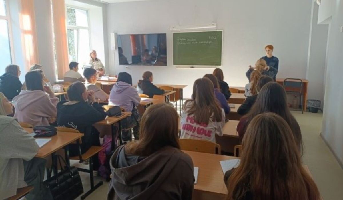     Беседа по профилактике Источник: ОМВД по ЧГО Автор фото: Отдел МВД по ЧГО