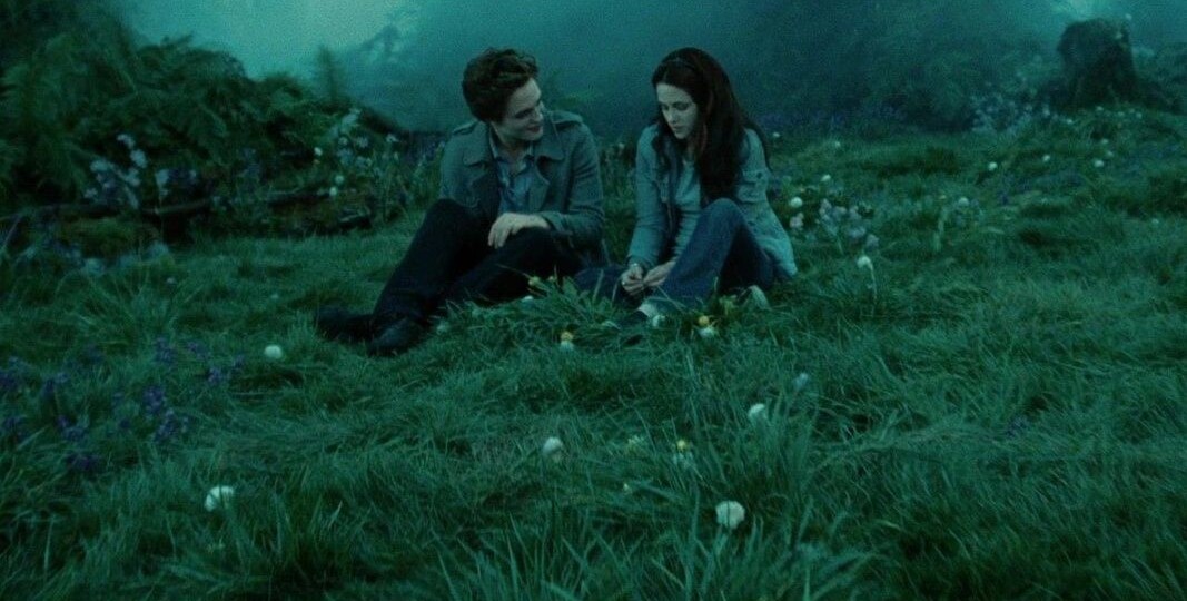 Вампирская осень: в российских кинотеатрах снова покажут всю сагу «Сумерки»