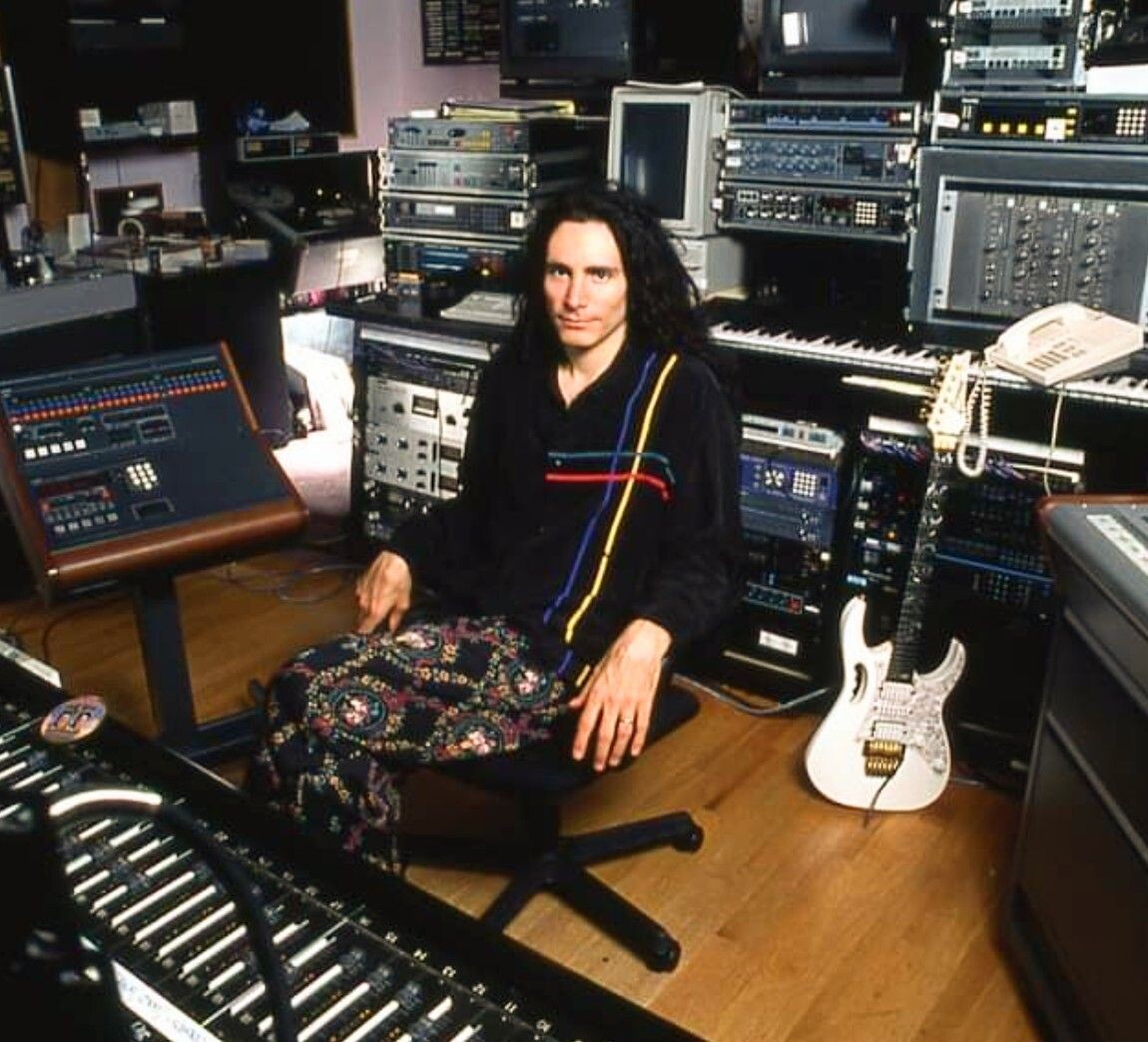 Стив Вай в студии