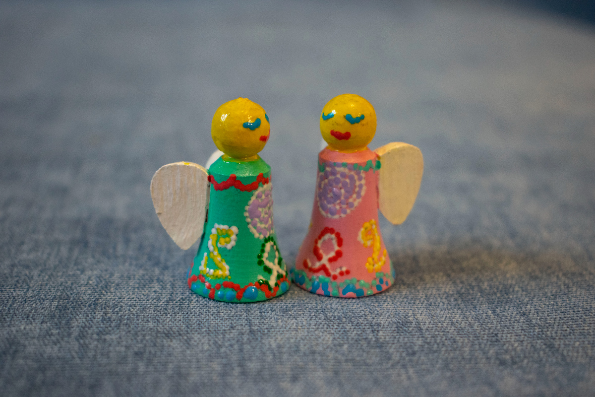 Точечную роспись в славянском стиле с использованием традиционных символов создала Виктория Михалина — 10 июля 2025 года. Фотография автора статьи.  