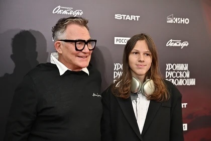 Дмитрий Дибров с сыном Александром / фото из открытых источников 