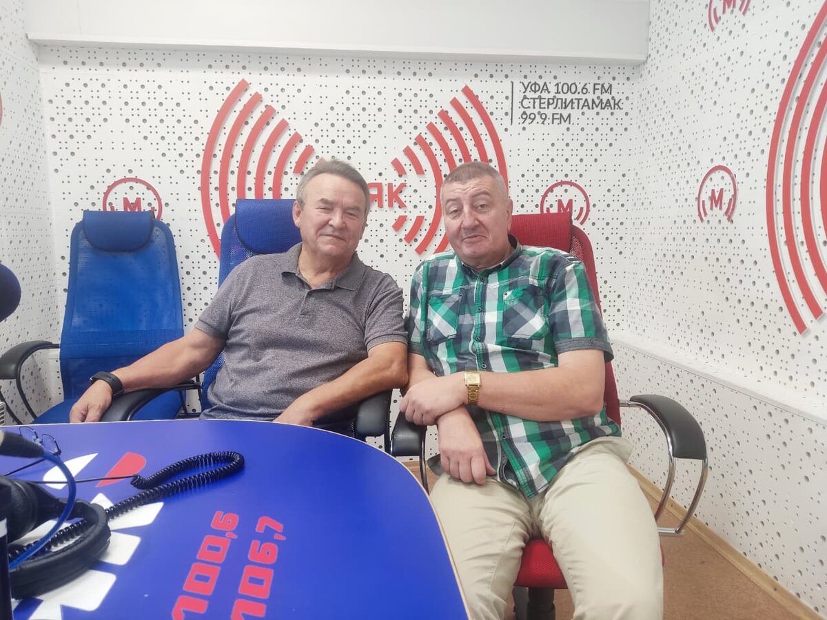    В рабочий полдень - 09.10.2025 Встреча с общественным деятелем Рафаилом Зинуровым