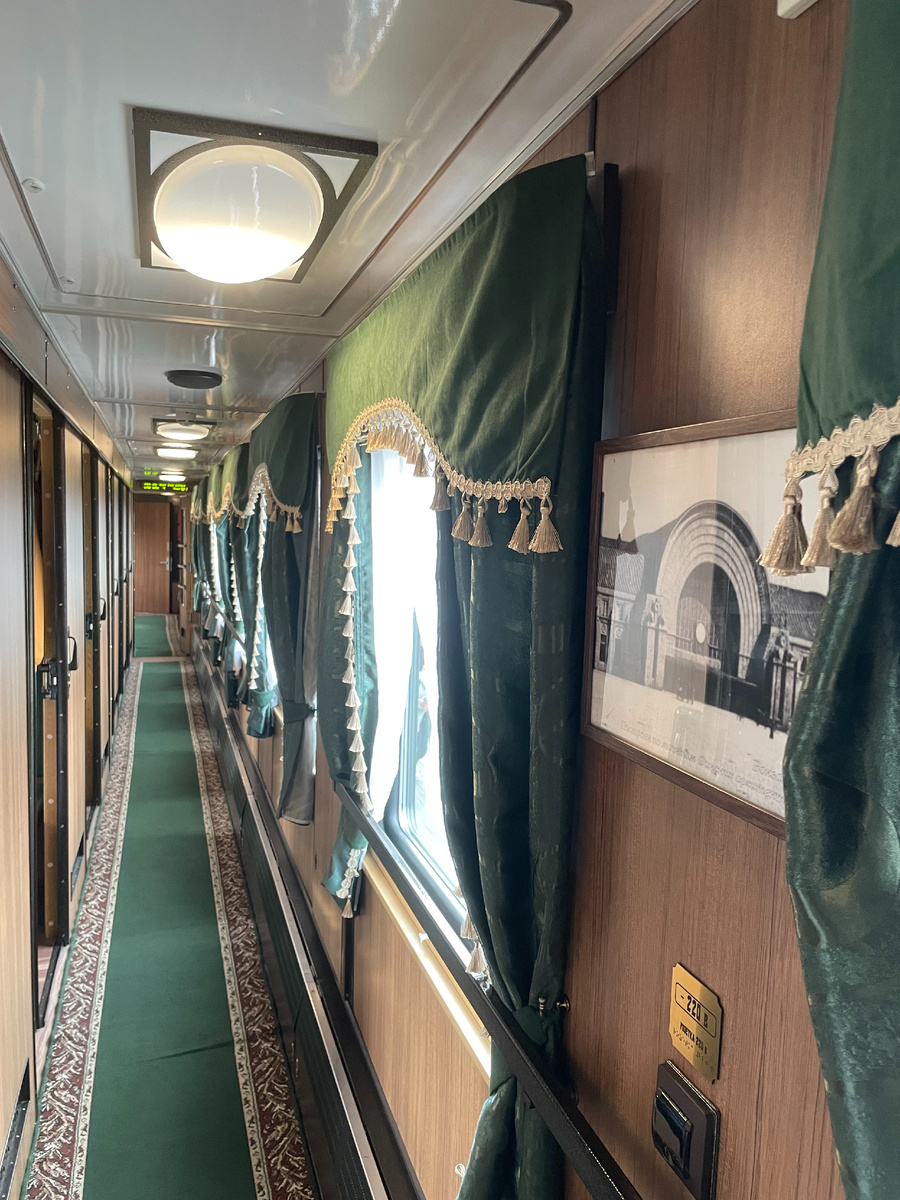 Вагон ретро-поезда