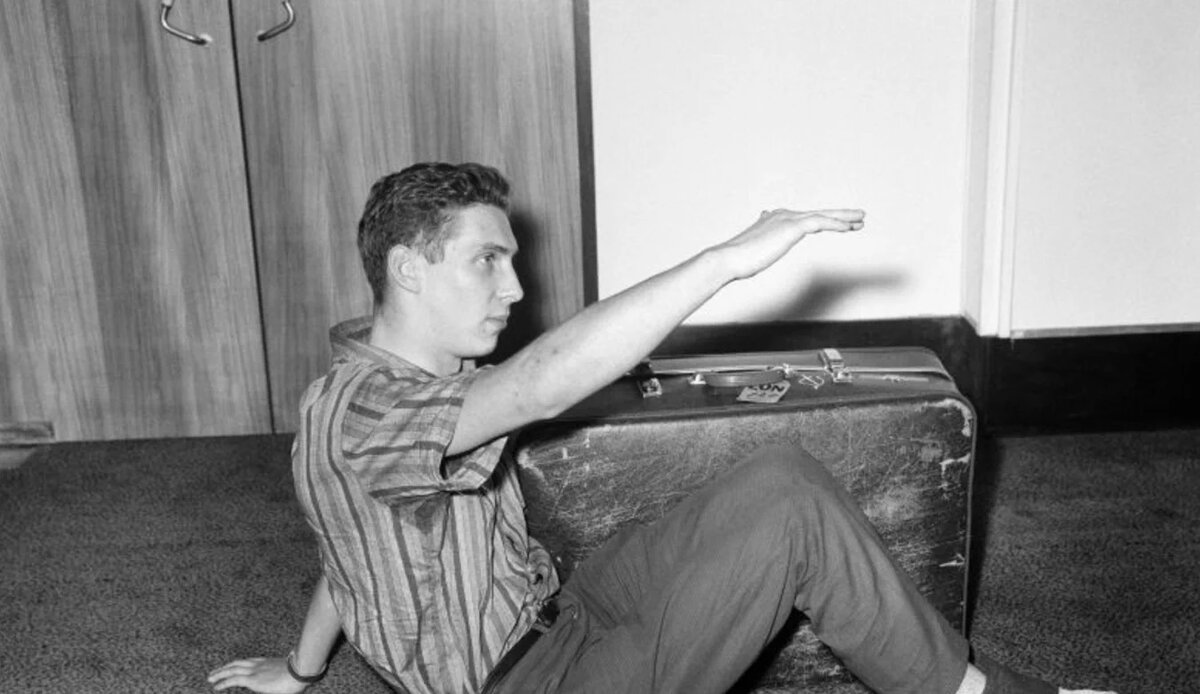 Брайан Робсон